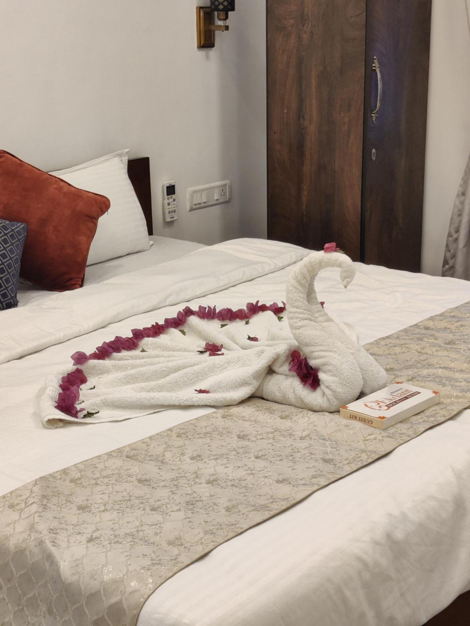 Whitehouse Homestay By Oxystays Hospitality Alībāg Exterior foto