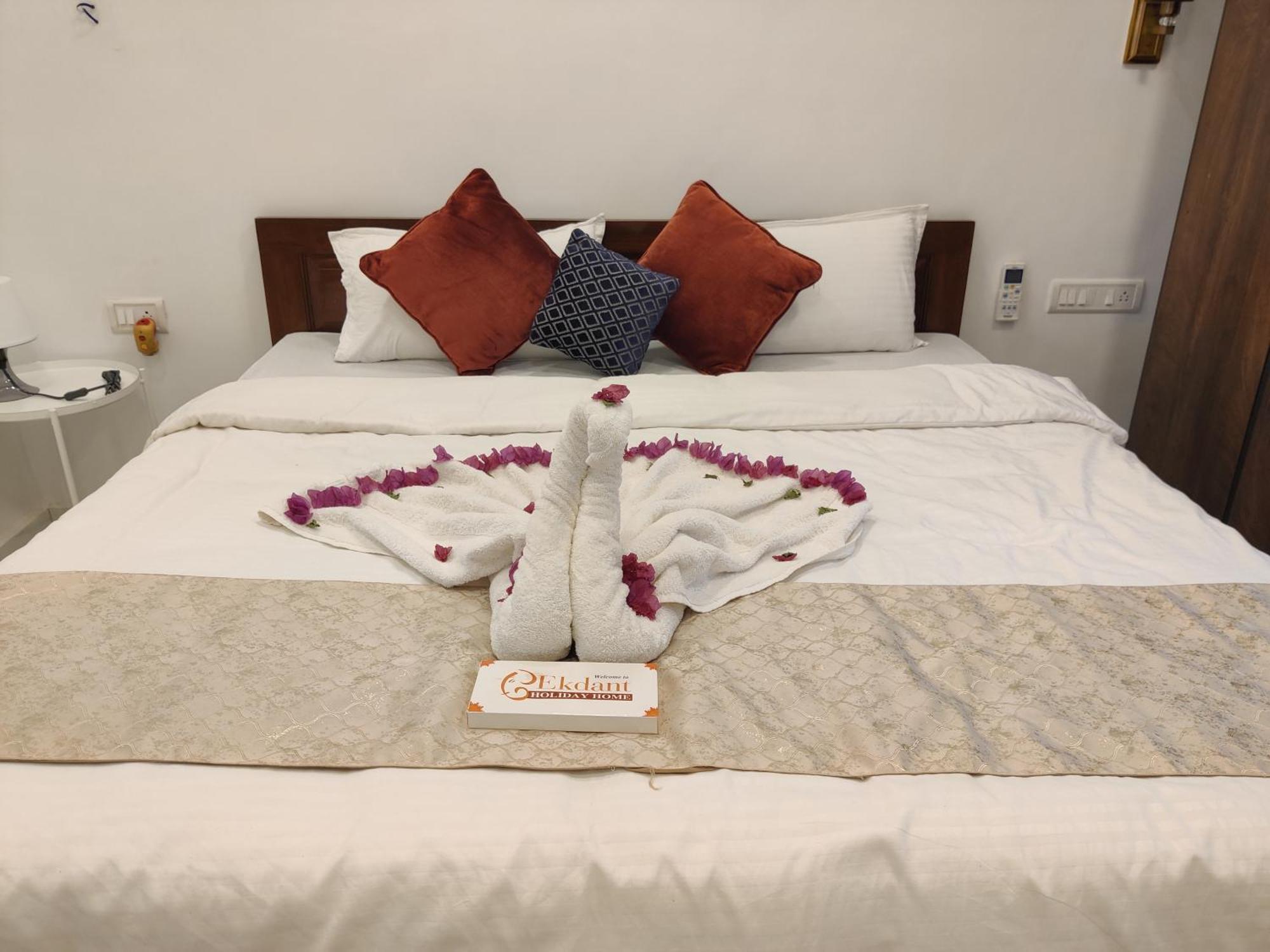 Whitehouse Homestay By Oxystays Hospitality Alībāg Exterior foto