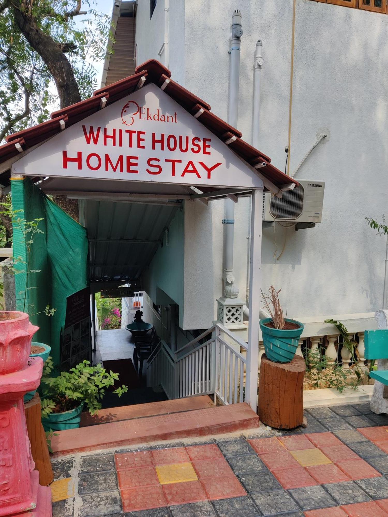 Whitehouse Homestay By Oxystays Hospitality Alībāg Exterior foto